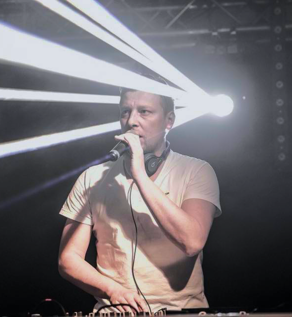 DJ Maxx am Samstag im Barzelt